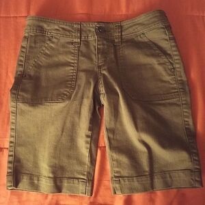 SNEAK PEAK BERMUDA SHORTS